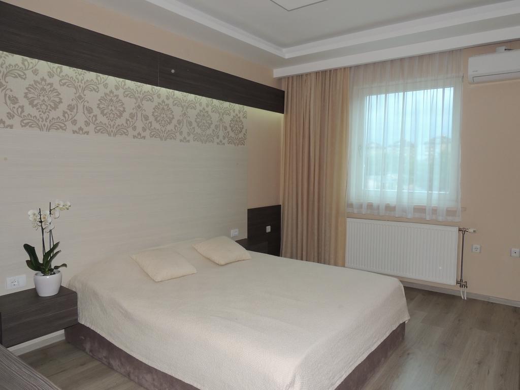 Guest House Dabi Kruševac Eksteriør billede