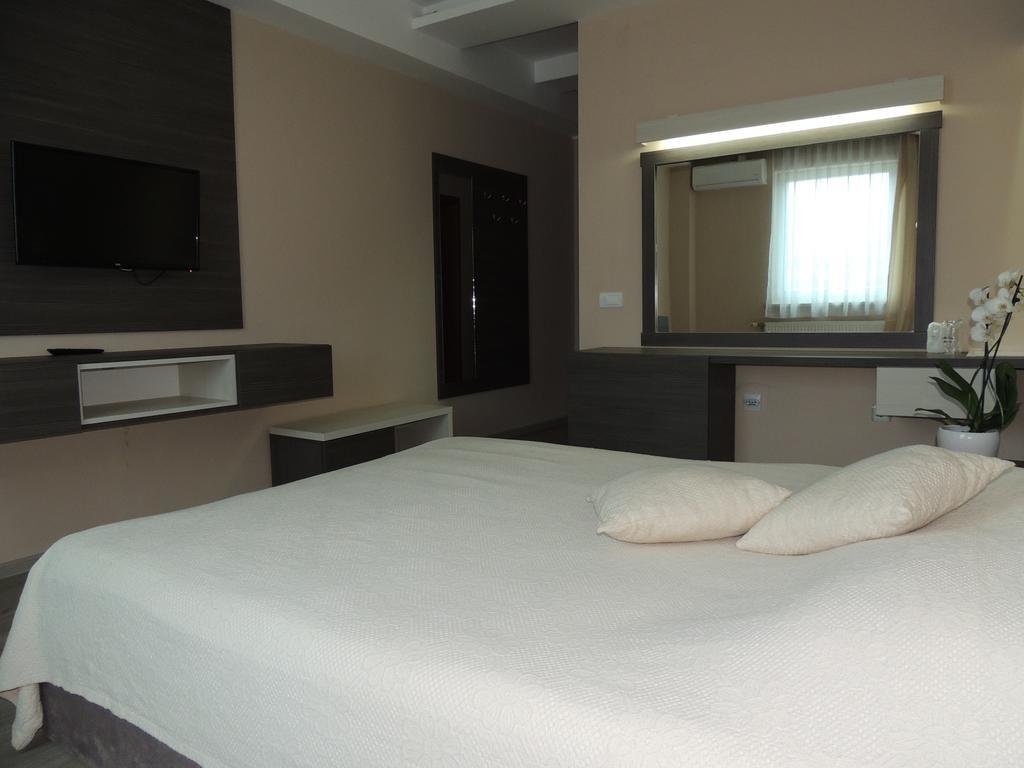 Guest House Dabi Kruševac Eksteriør billede